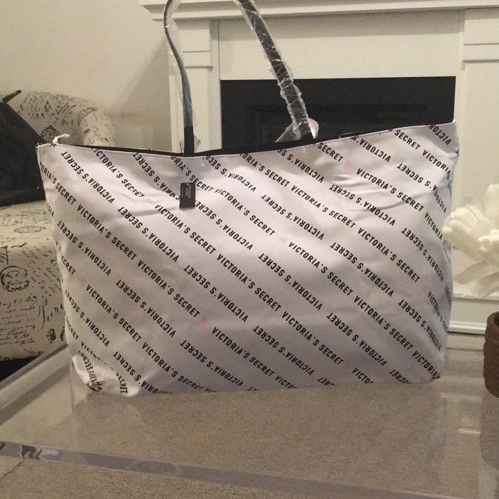 Victoria’s Secret logo tote - Picture 2 of 4